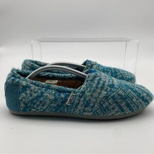 Toms Women Size 8 Flats Blue Fabric Shoes Comfort Slip On Casual Faux Fur